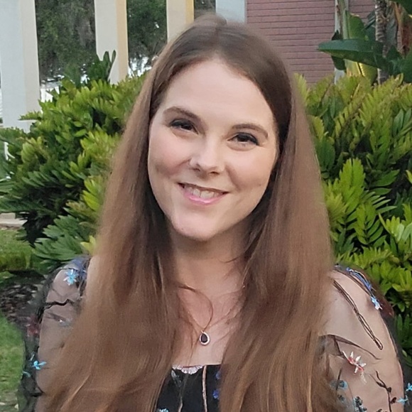 Meet your Posher, Meghan - Picture 2 of 2